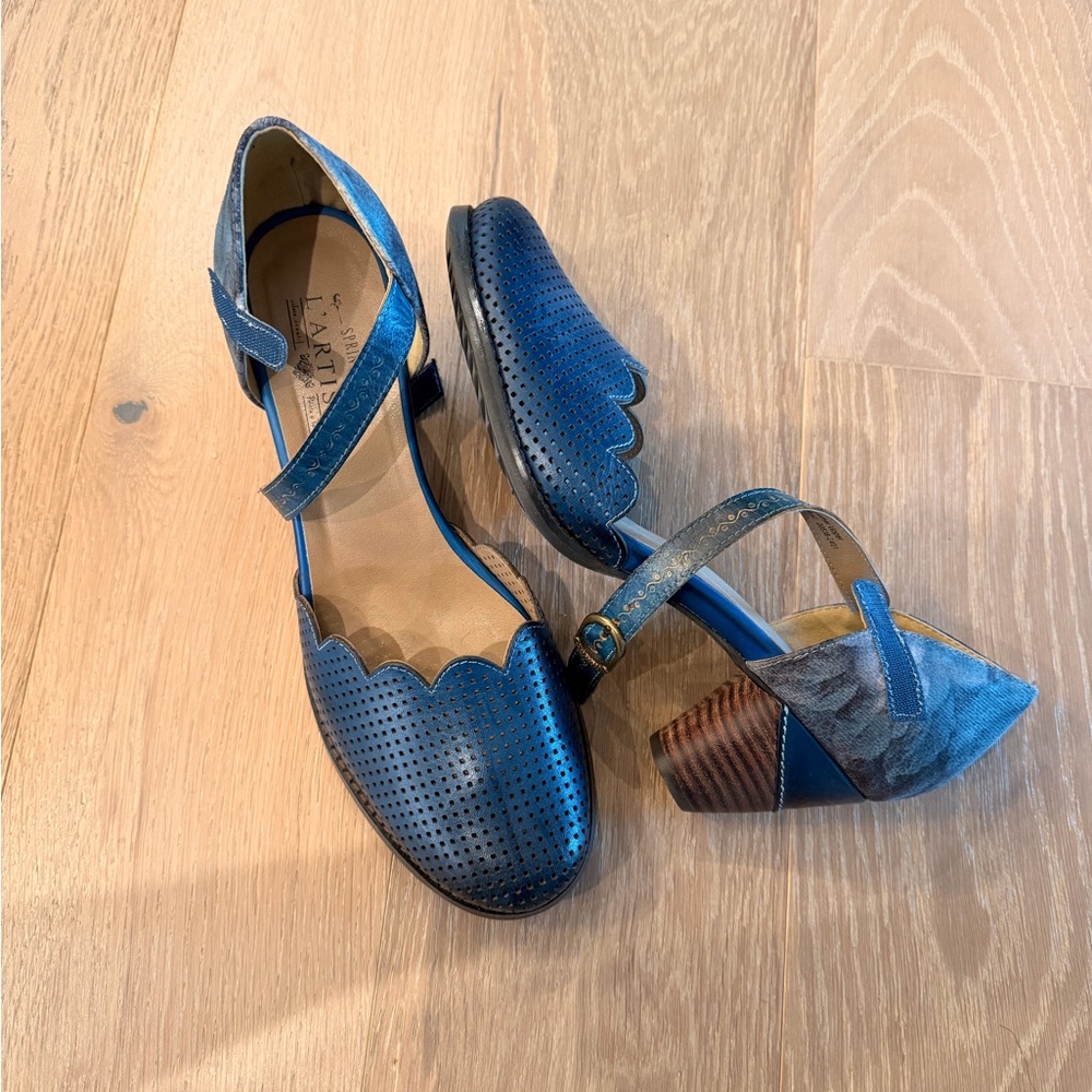 Chic Blue Leather Heels for Women
